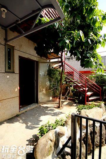 Museum Traveler'S Bnb Szancsi Kültér fotó